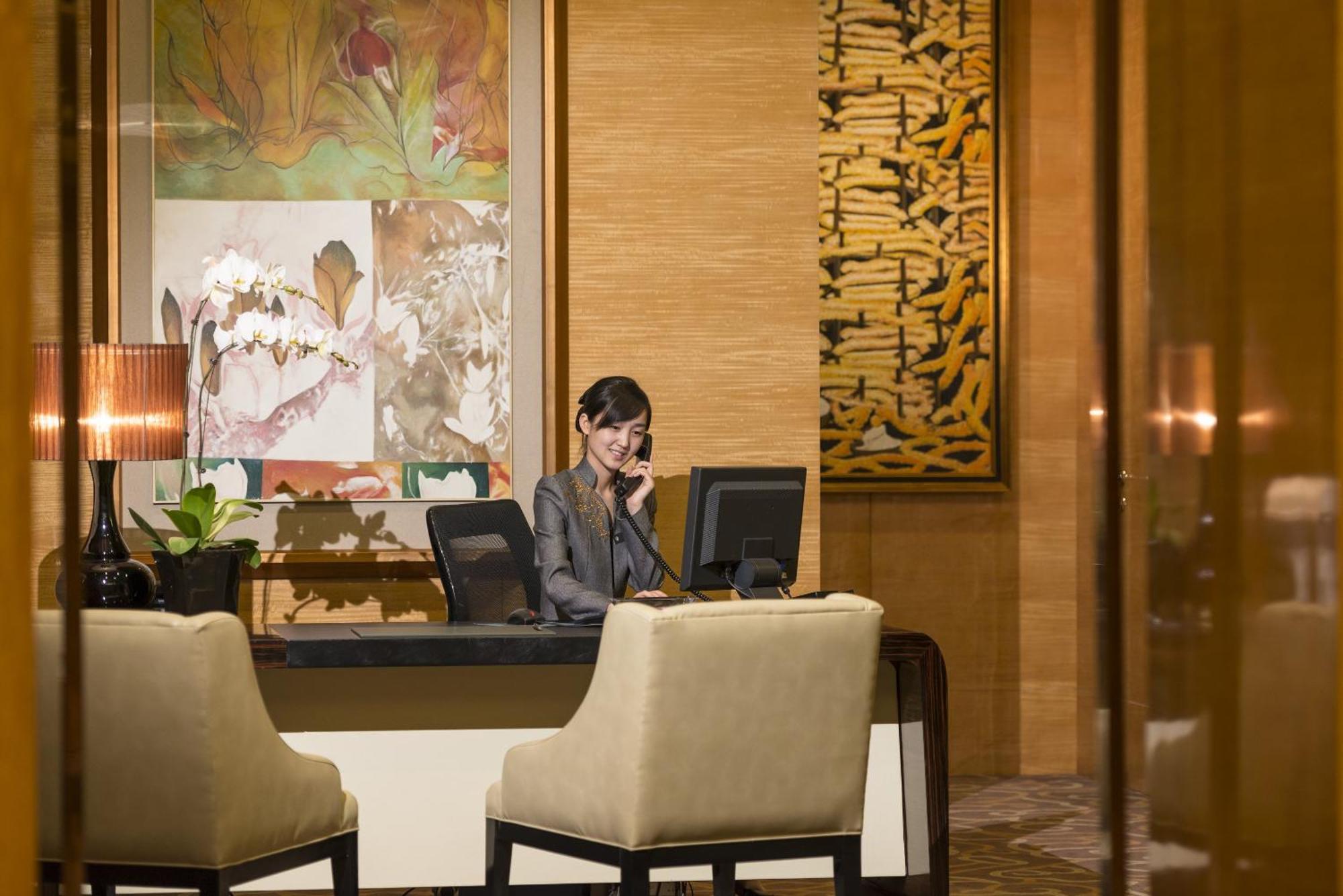 Intercontinental Shijiazhuang By Ihg Hotel Exterior photo
